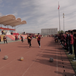 卓资县职业中学举行2015年趣味运动会图片